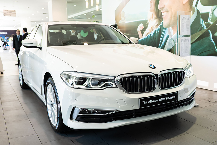 BMW tặng 100% phí trước bạ cho khách hàng đến hết năm 2020